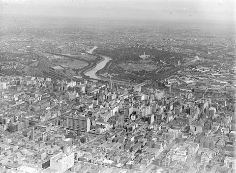 Aerial view of the City of Melbourne, 1925–35