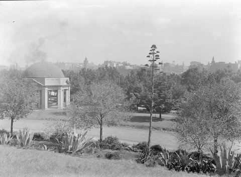 View in Queen Victoria Gardens, Melbourne, 1945–54