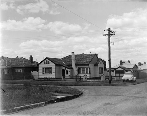Home of photographer Charles Pratt, 86 McCracken Street, Essendon, c. 1938