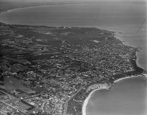 Black Rock and Beaumaris area including golf courses and coastline, c. 1938