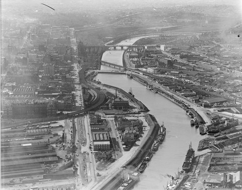 Yarra River area of City of Melbourne, looking east, 1927
