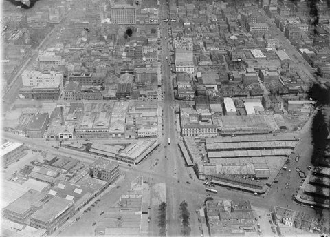 Intersection of Elizabeth, Leicester and Victoria Streets, Melbourne, 1925–34