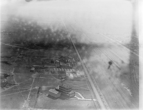 Creamoata Mills, Fleming & Co. Sunshine Road, West Footscray, partly obscured by cloud, 1925–40