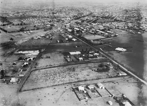 Essendon area, looking towards the junction of Keilor Road and Mount Alexander Road, 1924–39