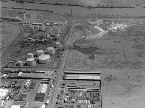 Petroleum companies at Spotswood including Alba, Golden Fleece, Commonwealth Oil Refineries and Shell, 1939