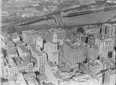 Melbourne looking towards Queens Bridge, showing construction of city buildings, 1929–31