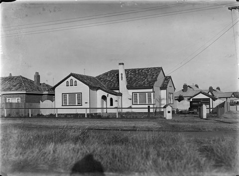 Home of Airspy photographer C.D. Pratt at 86 McCracken Street, Essendon, 1938