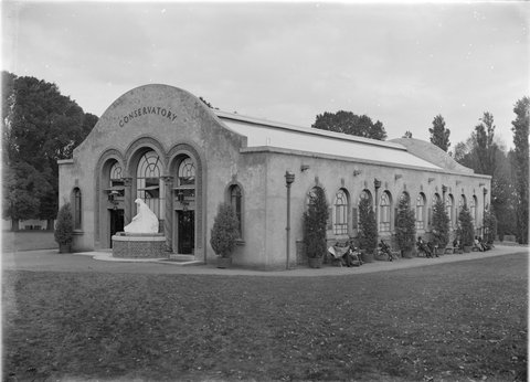 Conservatory, Fitzroy Gardens, 1945–54