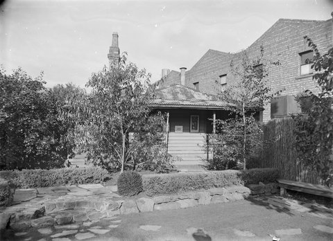 Governor Latrobe's House, Jolimont, 1945–54
