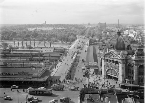 St. Kilda Road, Melbourne. Elevated view from corner Swanston and Flinders, looking across Princes Bridge to station, 1945–54
