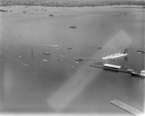 Arrival to Port Melbourne of Henry, Duke of Gloucester, for Centenary Celebrations, 1934