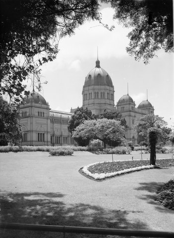 Exhibition Buildings, Melbourne, 1945–54