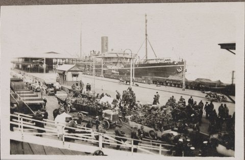 Disembarking [from H.M.A.S. Chemnitz, after returning from Europe, Port Melbourne, Victoria], 1919
