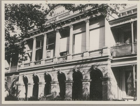 Rochester Terrace, St. Vincent's Place, South Melb (Albert Park), Vic, 1949