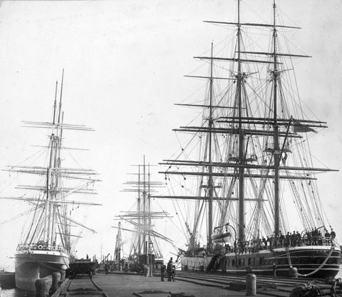 Shipping at Port Melbourne, c. 1870