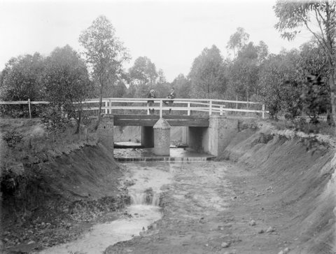 Bridge at Blackburn, 1898