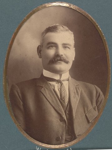 Windsor Cabmen's Shelter presented to Mr. John Dunham, 1904