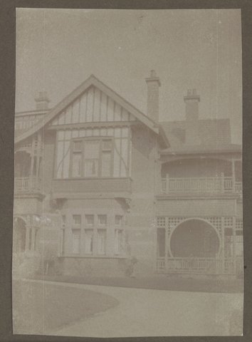 'Ambergate', East Malvern, 1911–32
