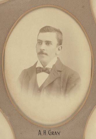 Presented to W. H. Gardner, Treasurer of the Melbourne and Suburban Bread Carters Association 1897-'98, 1895–1901
