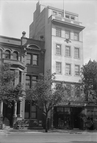 Francis House, 107 Collins St., (south side) showing part of medical suites, Barrett's building, c. 1930