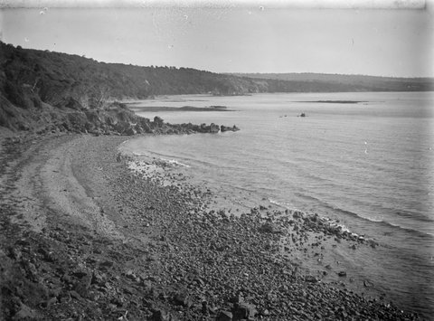 View of beach and bay past Frankston, 1900–20
