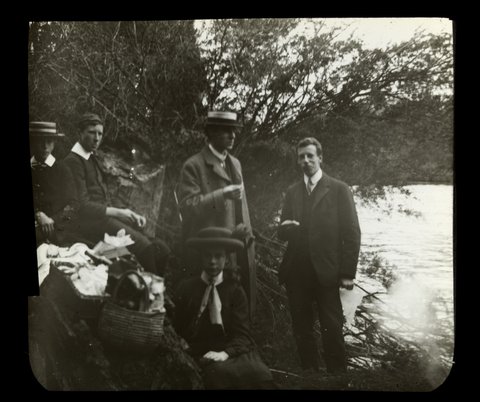 Frank, Joe, Mary, John [Wardell] picnicking beside Yarra River, Eltham, 1910–20