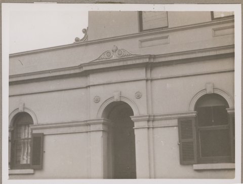 Commercial Bank of Sydney, Armadale - door to Kooyong Road, [Vic.], c. 1950