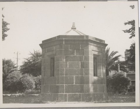 Tide gauge [house], Williamstown, [Vic.], c. 1949