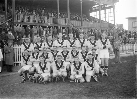 South Melbourne Football Club team photo, 1920–50