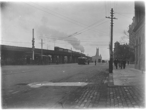 Flinders Street looking West showing the Banana Alley vaults and the Fish Market, c. 1910