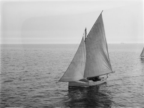 Yacht taken at St Kilda, 1899
