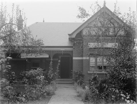 'Tabratong', William St, S. [i.e., South] Yarra Mr. Batten's, 1904