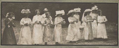 F. W. Niven & Co.'s Employees 1st Annual Picnic and Sports held at Mordialloc 17th December 1910