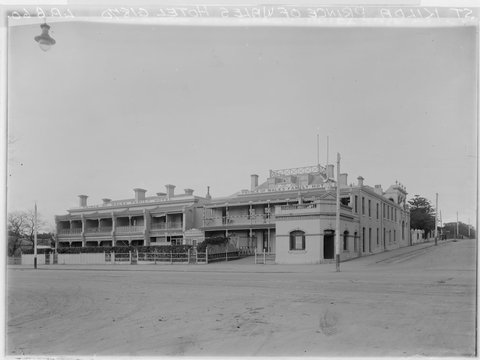 St. Kilda Prince of Wales family hotel, 1940?