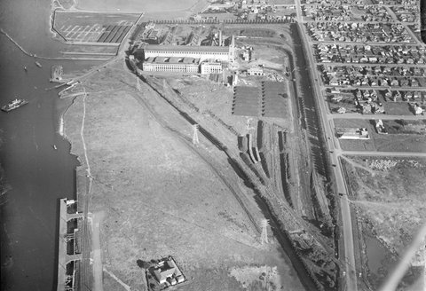 Newport power station, looking south, 1930–50