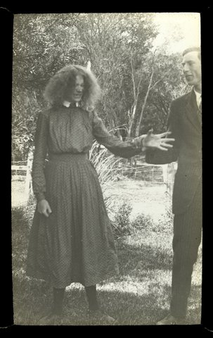 Teresa (Terry) being restrained by Frank having just washed her hair - "Ivanhoe", Sorrento, 1904–20