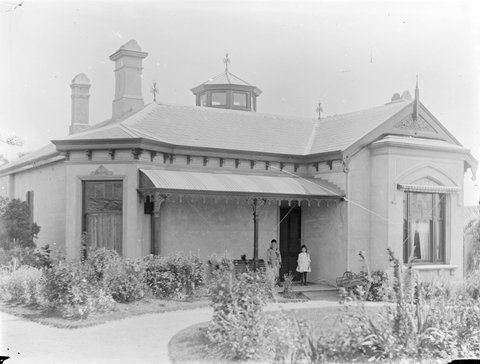 "Mynda," 5 Molesworth Street, Kew, 1890–1910