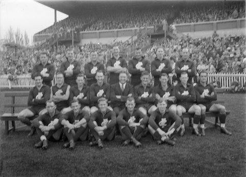 Carlton Football Club team photo, 1920–50