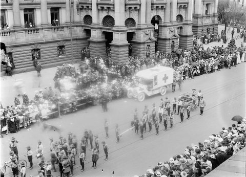 March down Swanston Street, Melbourne, Victoria, 1900–14