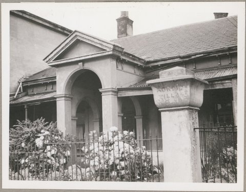 4 Acland Street, St. Kilda, [Vic.], c. 1950