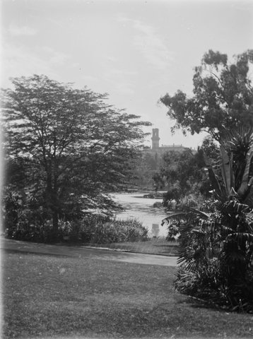 Government House taken from the Botanical Gardens, Melbourne, 1900–13