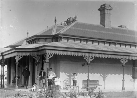 Doona, Cotham Road, Kew, 1890–1910