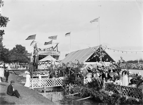 Decorated boats - Henley on Yarra, Melbourne, Victoria, 1900–14