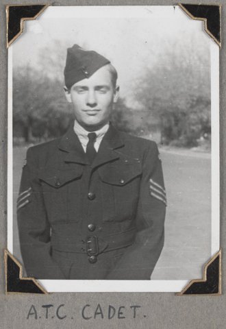 Sgt. Poore, L. H., 20th April, 1945, Alexandra Gardens, Melbourne