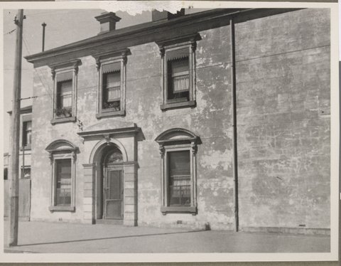 House on corner of Ferran Place and Bridport Street, South Melbourne, [Vic.], c. 1949