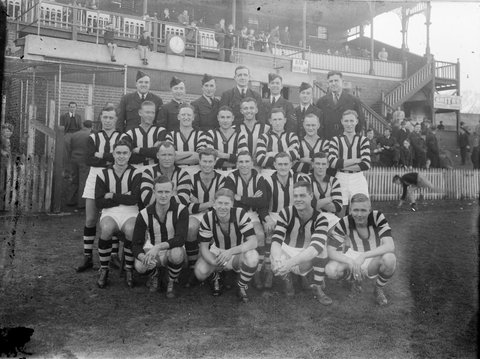 [R.A.A.F team photo, Punt Road, Richmond], 1940–45