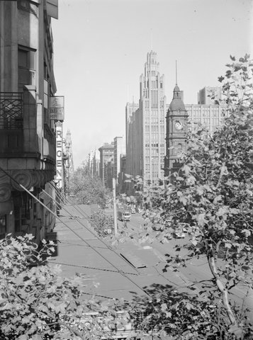 Collins St. looking west from Russell St, 1930–50