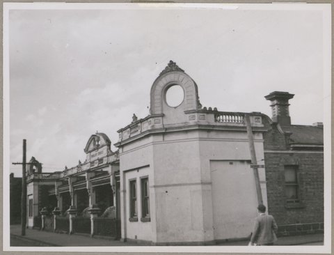 Woodlawn Terrace, Berry Street, Clifton Hill [Vic.], c. 1950