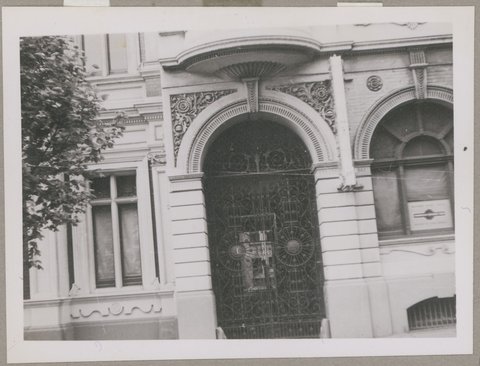 Detail of gates - Oxford Chambers, Bourke Street, [Melbourne, Vic.], 1949