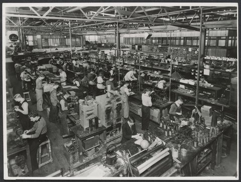 Radio manufacture at the Radio Corporation Pty Ltd, South Melbourne factory, 1931–40